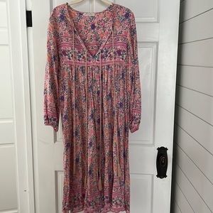 R. Vivimos 3/4 sleeve midi tassel flowy pink paisley dress